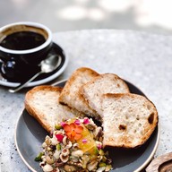 Luka SIRI HOUSE at Somkid