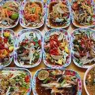 ส้มตำสาวจันทร์แซ่บนัว42