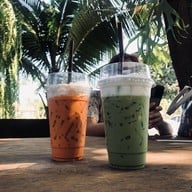 บ้านย่า สเต๊ก เฮ้าส์ หนองไผ่