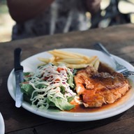 บ้านย่า สเต๊ก เฮ้าส์ หนองไผ่