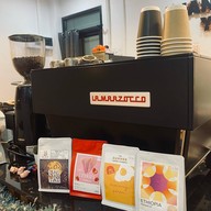 Lucky Café-- -