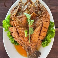 เมนูของร้าน ครัวผู้ใหญ่ @ไทรน้อย