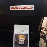 Lucky Café-- -