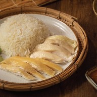 ไก่ย้อย ข้าวมันไก่ & ขาหมูท่านลอร์ด เซ็นทรัลลาดพร้าว ชั้น 4