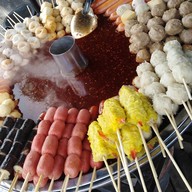 ลูกชิ้นนึ่งหม้อใหญ่