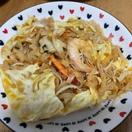 มนฑ์สรวง ผัดไทห่อไข่