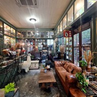 7tique coffee shop