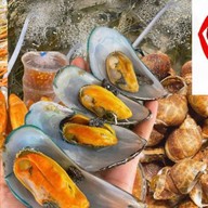 แซ่บเลียศอก กุ้งเผาหัวมันแก้ว (ใช้กุ้งเป็น) ตลาดอินดี้ปิ่นเกล้า ซอย3