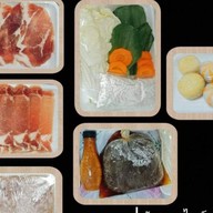 ลูกชิ้นเนื้อย่างตลาดเช็คอินเจริญนคร