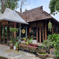 อัญชลีไทยฟู๊ดเรสเตอร์ลอง กระบี่