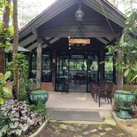 อัญชลีไทยฟู๊ดเรสเตอร์ลอง กระบี่