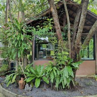 อัญชลีไทยฟู๊ดเรสเตอร์ลอง กระบี่