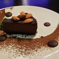 HOW?TO Restaurant บางนา