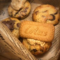 We can BAKE someone Happy