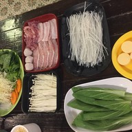 มาดามโฮ เฟอหม้อไฟ (หน้ามอศิลปากร)