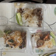 ป้าแว่น อาหารตามสั่ง