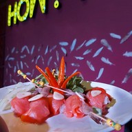 HOW?TO Restaurant บางนา
