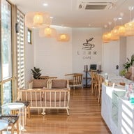 Lark Cafe ลาร์ค คาเฟ่ (กาแฟและเบเกอรี่) -