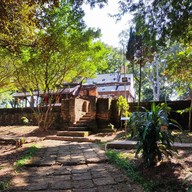 วัดพระธาตุภูเข้า (ปูเข้า)