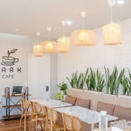 Lark Cafe ลาร์ค คาเฟ่ (กาแฟและเบเกอรี่) -