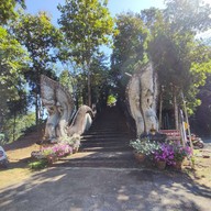 วัดพระธาตุภูเข้า (ปูเข้า)