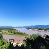 วัดพระธาตุภูเข้า (ปูเข้า)
