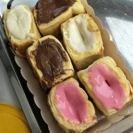 ปังปิ้งไส้ทะลัก ข้างธนาคารออมสินเก่า