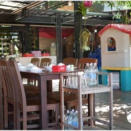 บรรยากาศ ครัวกำปั่นเขาใหญ่