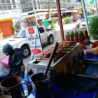 บรรยากาศ อิ่มดีหมูปิ้งเกลือพริกจี่&กาแฟโบราณลุงคำ
