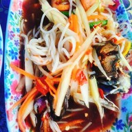 ส้มตำสาวจันทร์แซ่บนัว42