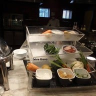 บรรยากาศ Cafe@2 โรงแรมคอนราด กรุงเทพฯ