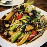 เมนูของร้าน ลาบเป็ดเมืองยศ สนามบินน้ำ
