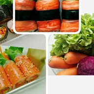 ไข่นกกระทาเสียบไม้หน้าแน่น