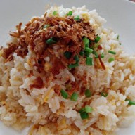 อั่งเปา อาหารตามสั่ง ถนนสุรินทร์