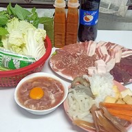 โฟร์หมูกระทะ