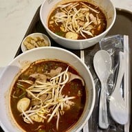 หอมจรัญก๋วยเตี๋ยวเรือ The Emporium