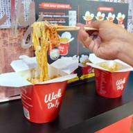 Wok Daily วอคเดลี่ หมี่กล่อง อนุสาวรีย์ชัย