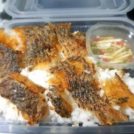 ข้าวปลาทอด by fish ซอยวัดเกาะ