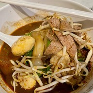 หอมจรัญก๋วยเตี๋ยวเรือ The Emporium