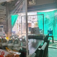 ก๋วยเตี๋ยวเรือลอยลำ อร่อยที่สุดในโลก (หมู่บ้านเสนานิเวศน์ 1)