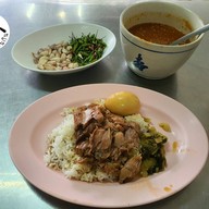 เมนูของร้าน เล่อขาหมูทรงเครื่อง