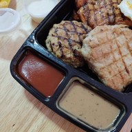 เมนูของร้าน Hungry Nerd Steak &  Pasta ราชเทวี