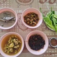 ร้านข้าวแกงเปิดหม้อ (ครัวเมืองใต้)