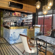NYE Caféstaurant โรงแรมอำแดง