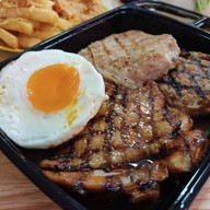 เมนูของร้าน Hungry Nerd Steak &  Pasta ราชเทวี