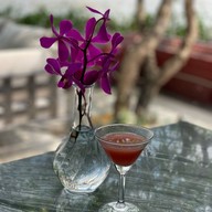 NYE Caféstaurant โรงแรมอำแดง