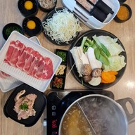 Penguin Eat Shabu สาขาสะพานควาย