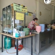 บรรยากาศ ก๋วยเตี๋ยวเป็ด ดินแดง