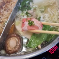 Penguin Eat Shabu สาขาสะพานควาย