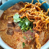 เมนูของร้าน ข้าวซอยแม่มณี 2